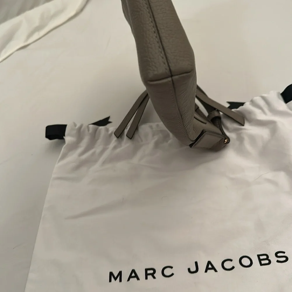 Marc Jacobs Recruit leather crossbody bag in Beige